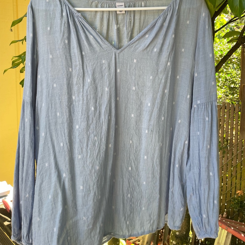 Old navy slight bell sleeve linen shirt - Picture 4 of 7